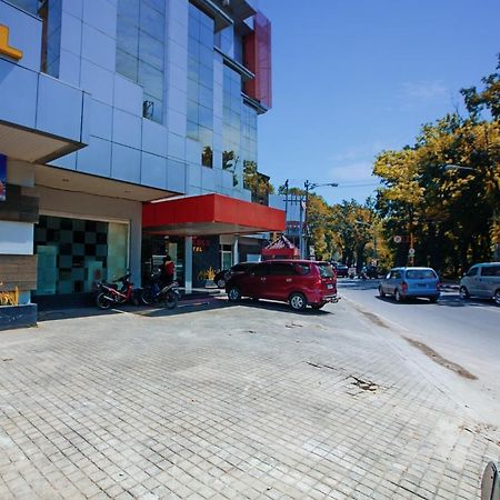 Hotel Celebes Makassar Eksteriør bilde