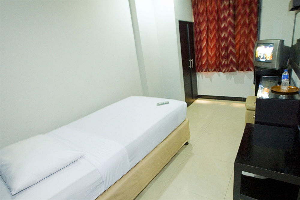 Hotel Celebes Makassar Eksteriør bilde