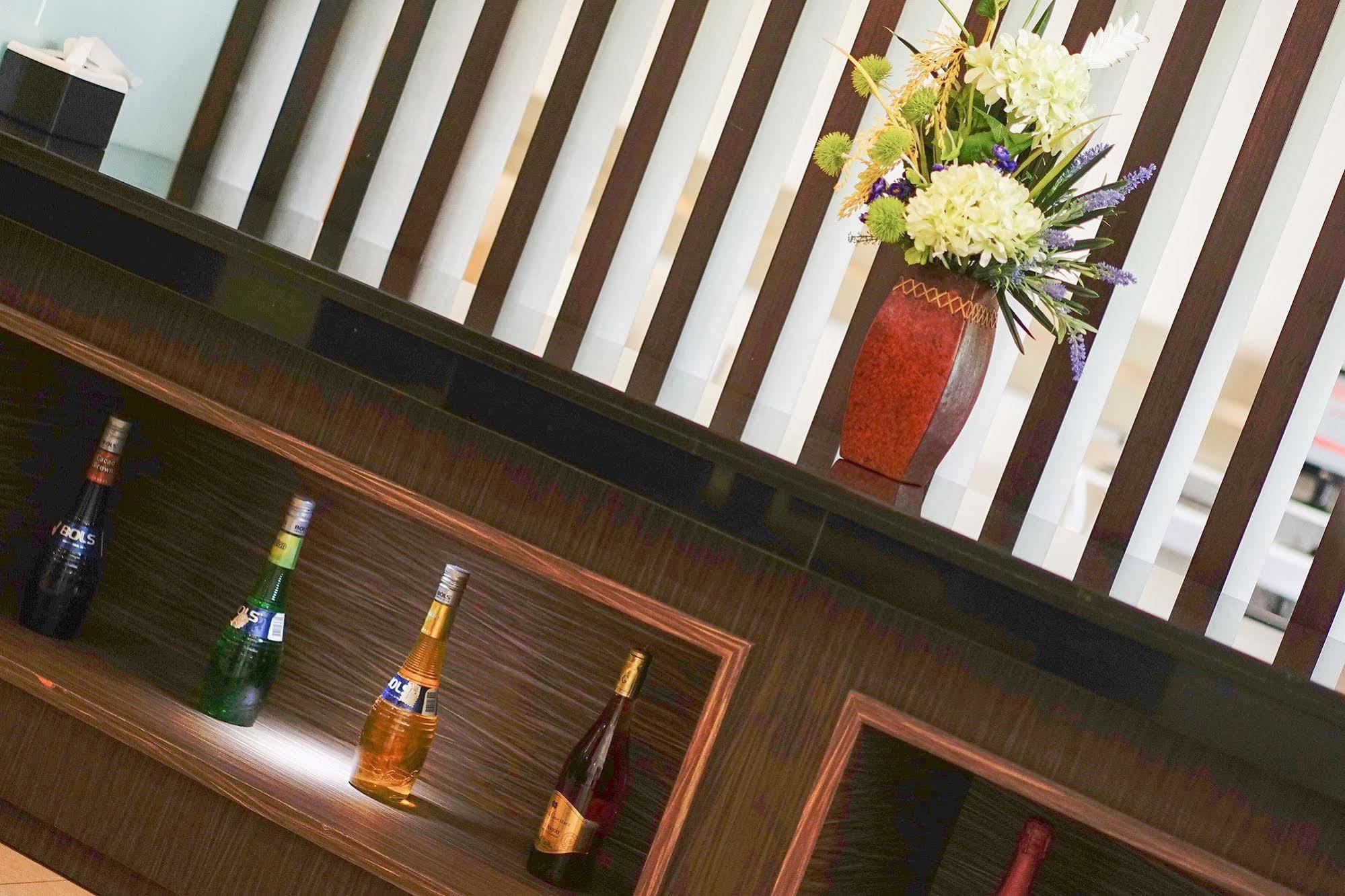 Hotel Celebes Makassar Eksteriør bilde